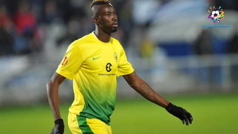 Lacina Traore có chiều cao 2m03
