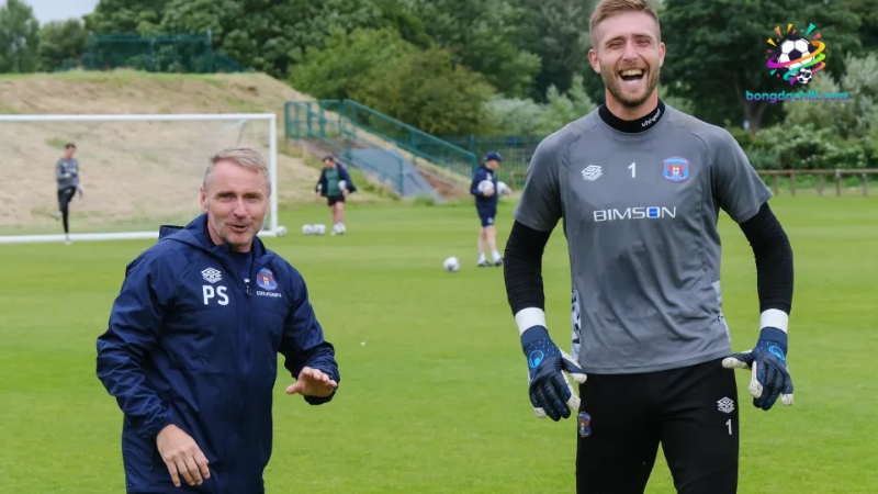 Tomas Holy là một thủ môn lớn sở hữu sự linh hoạt