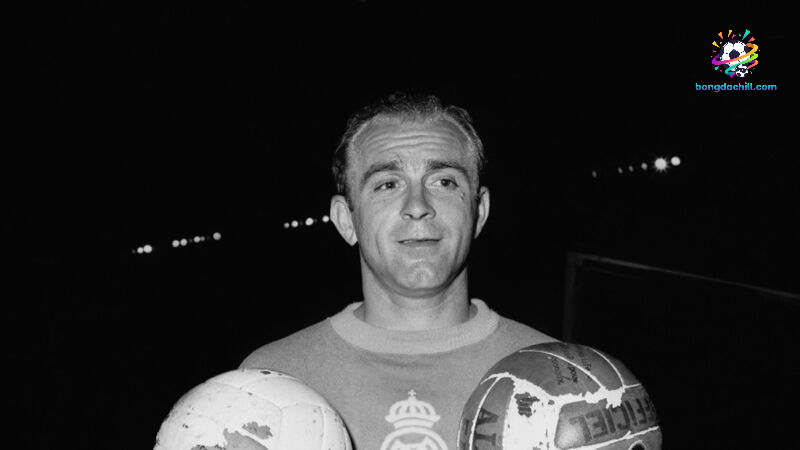 Di Stefano là tiền đạo toàn năng của Real Madrid