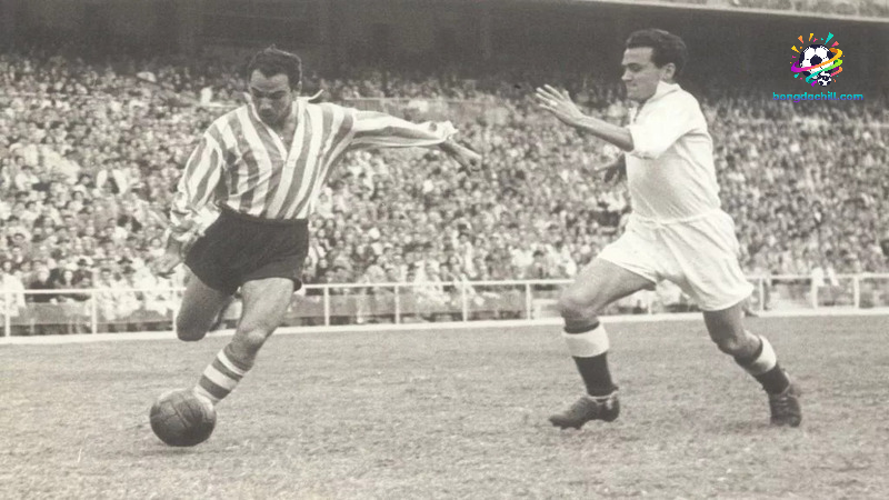 Telmo Zarra tạo nên tiêu chuẩn cho bóng đá hiện đại