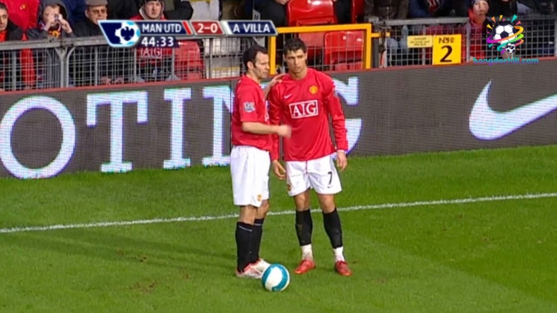 Ronaldo ghi bàn thắng dứt điểm với Aston Villa 