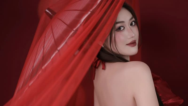 Bạn gái Đình Bắc là ai?  Cô nàng hotgirl có gì đặc biệt?