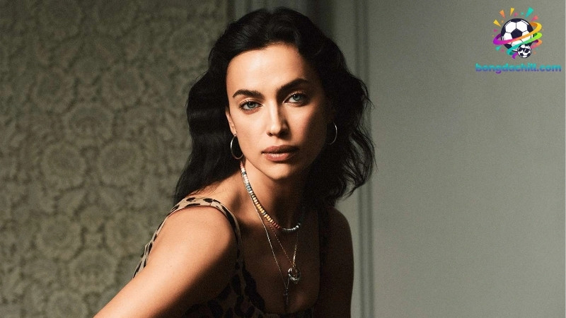 Irina Shayk là siêu mẫu người Nga - sinh năm 1986