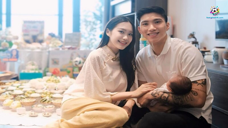 Hải My đã yêu lâu năm với Văn Hậu trước khi kết hôn