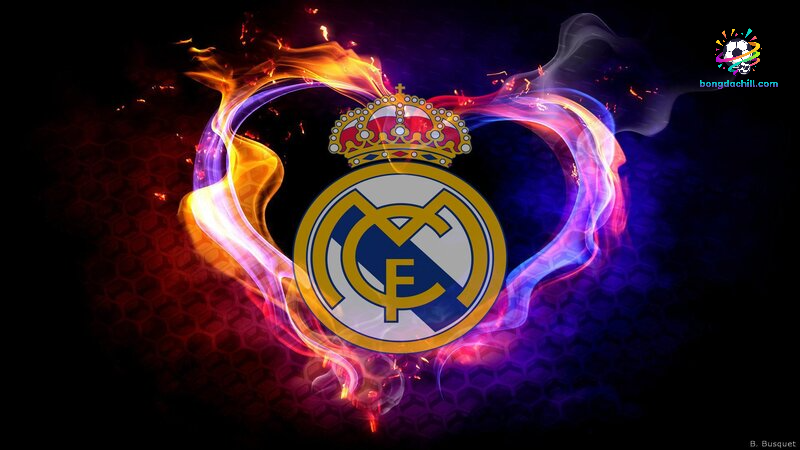 Vương miện Hoàng gia in trên logo của CLB